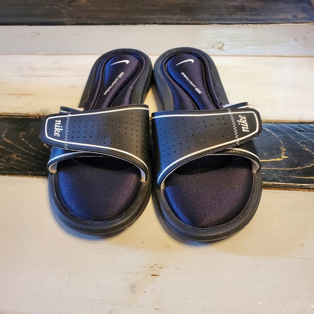 Nike memory foam slip on